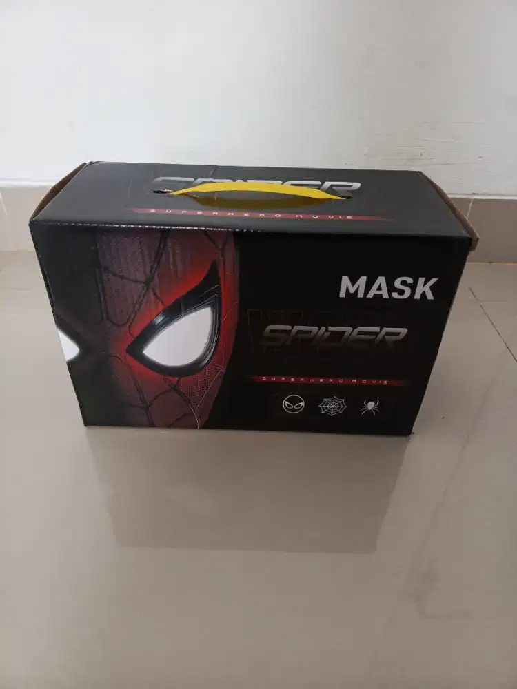 Topeng spiderman+baju nya harga 250rb nego