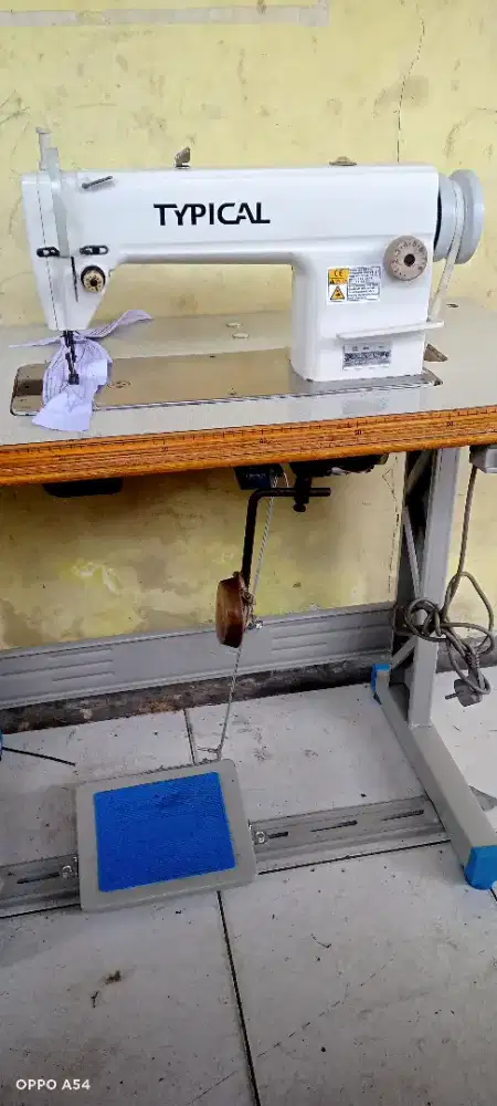 Mesin jahit typical servo