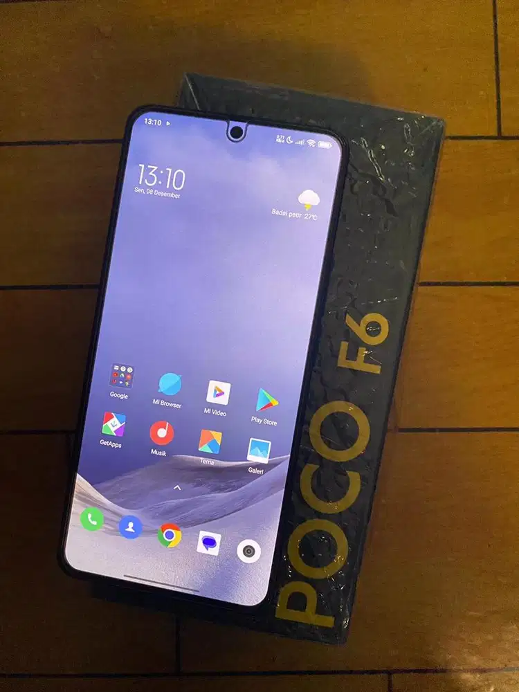 Poco F6 12/512Gb