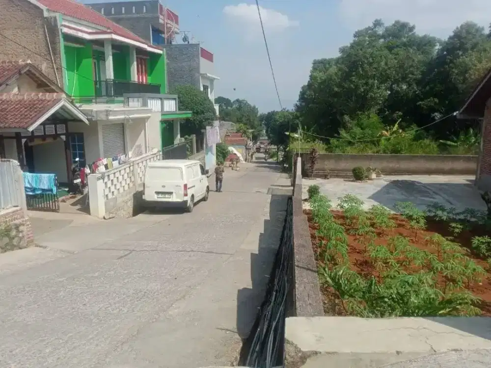 DIJUAL RUMAH SIAP HUNI SUASANA SEJUK DAN ASRI