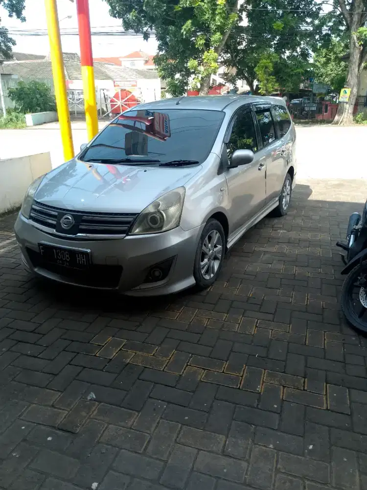 Nissan grand livina jual nego halus