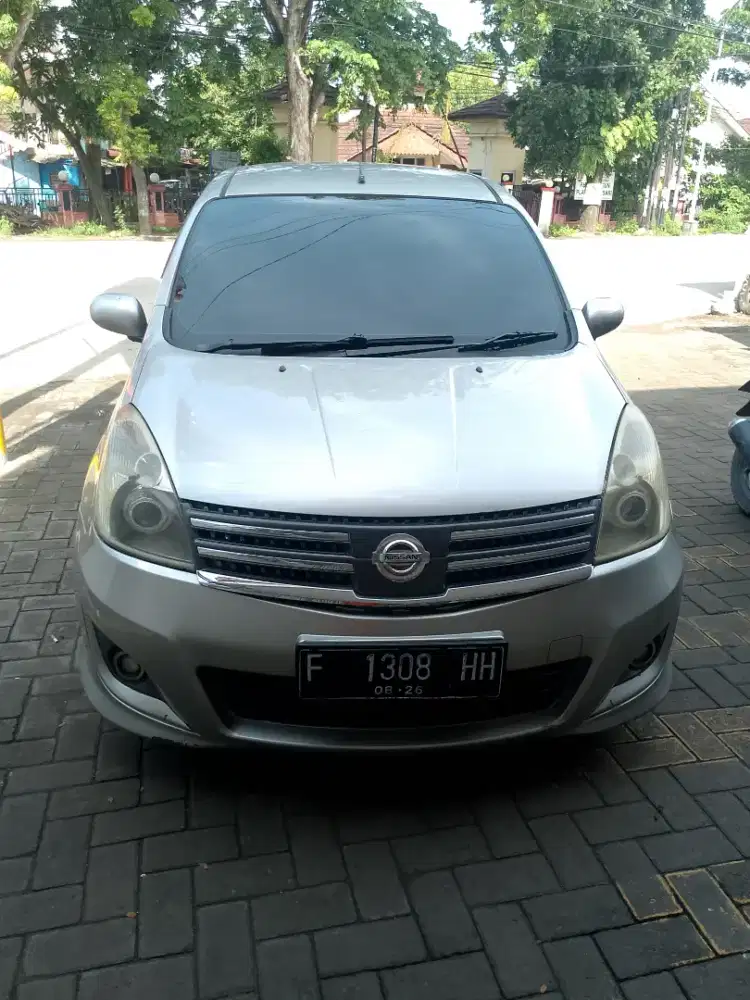 Nissan grand livina jual nego halus