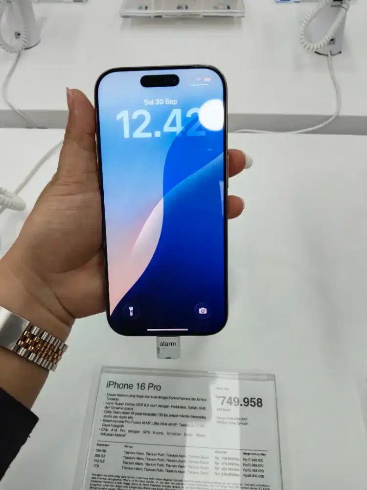 I-PHONE 16PRO 256Gb BISA DICICIL PROMO BUNGA 0% DAN FREE 2X CUKUP KTP
