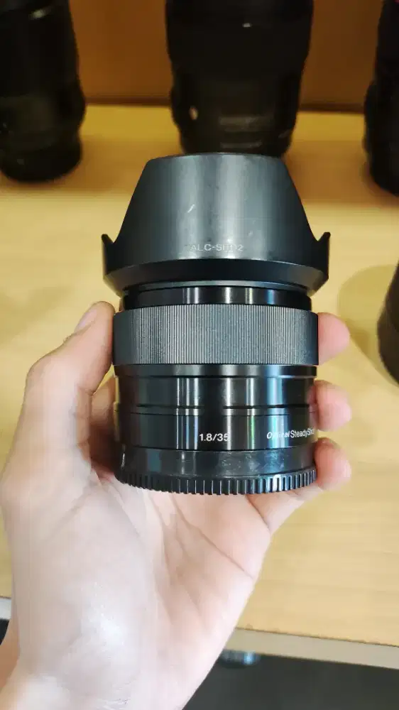 Lensa Sony E 35mm F1.8 OSS. Good Condition