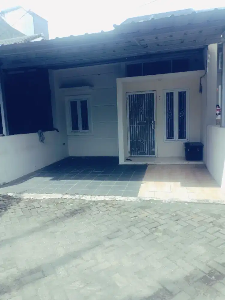 Di jual cepat rumah SHM tanpa perantara