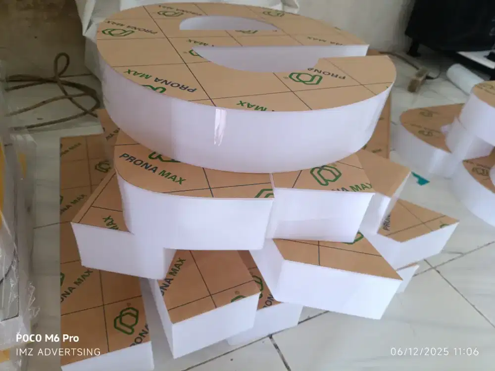 Papan nama billboard