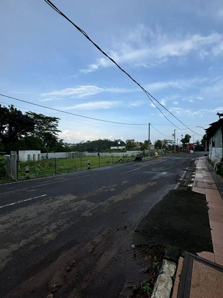 Tanah Samping Persis Terninal Gunungpati