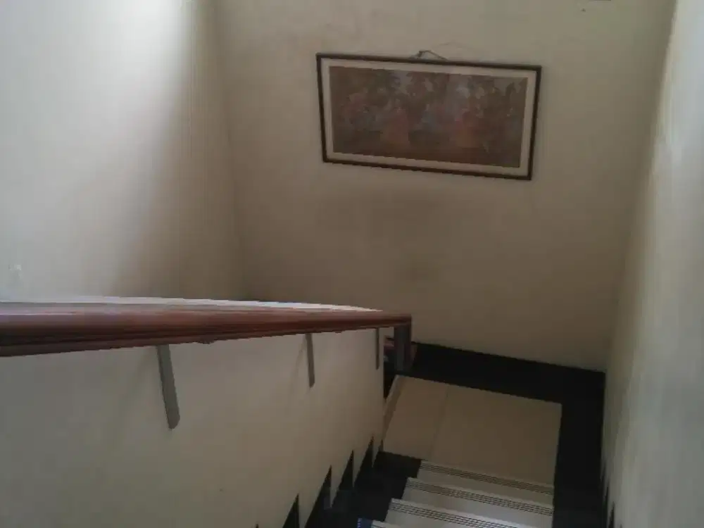 DIJUAL RUMAH 2 LANTAI HUK di CILANDAK LOKASI DEKAT STASIUN MRT DAN TOLL JORR