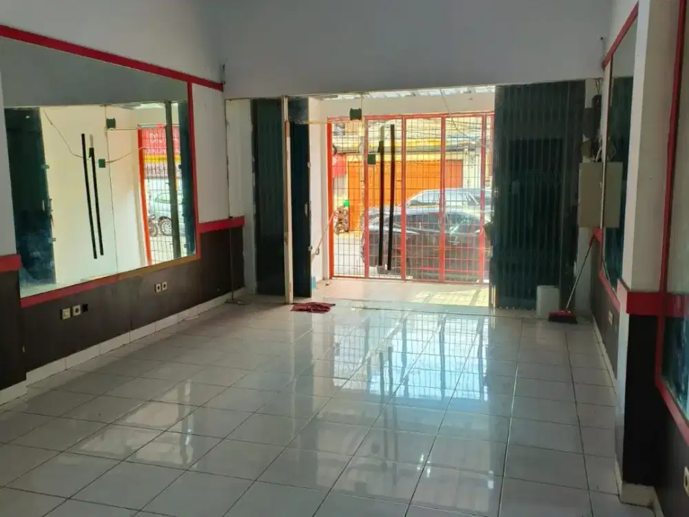 DISEWAKAN RUKO 3,5 LANTAI Daerah Mangga Besar Zona Kulineran Jakbar