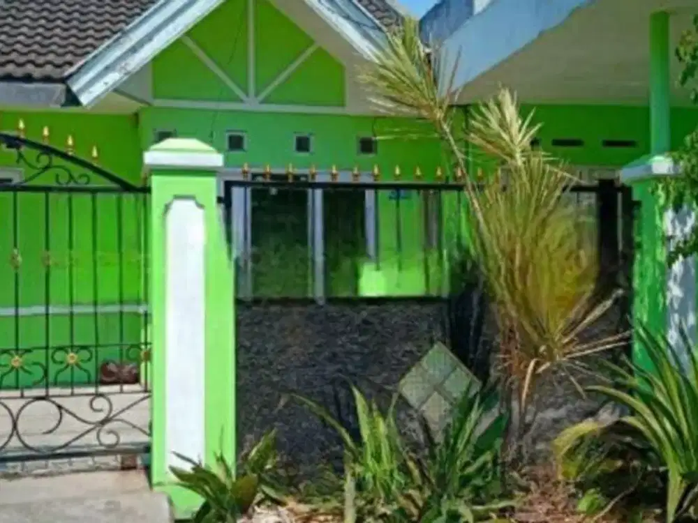 Rumah Besar Pojok Murah Siap Huni, Perum Puri Indah, Sidoarjo Kota