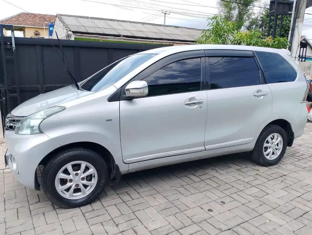 Toyota Avanza 2012 Bensin