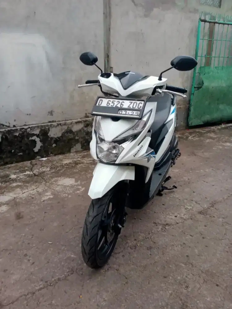 DIJUAL HONDA N BEAT FI SP CBS ISS THN 2019 WARNA PUTIH
