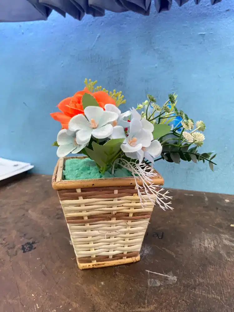 Tanaman Hias Artificial Mini – Pot Rotan Anyam