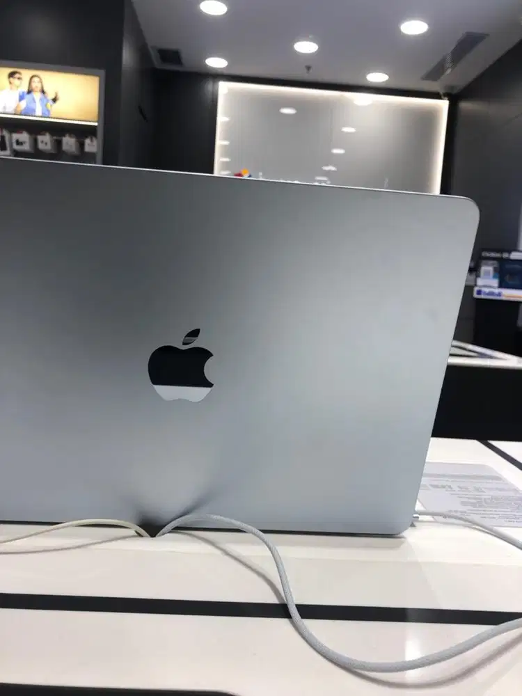 Promo Laptop MacBook Air (13 inci)