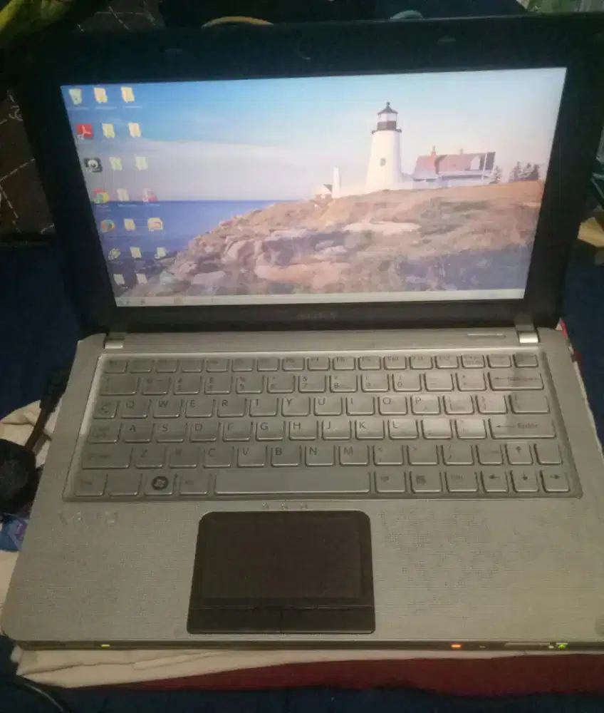 Laptop Mini Sony Vaio - Cocok untuk Anak Sekolah