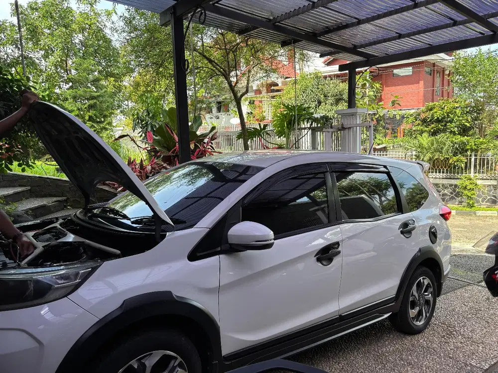 Honda BR-V 2017 E CVT Metic