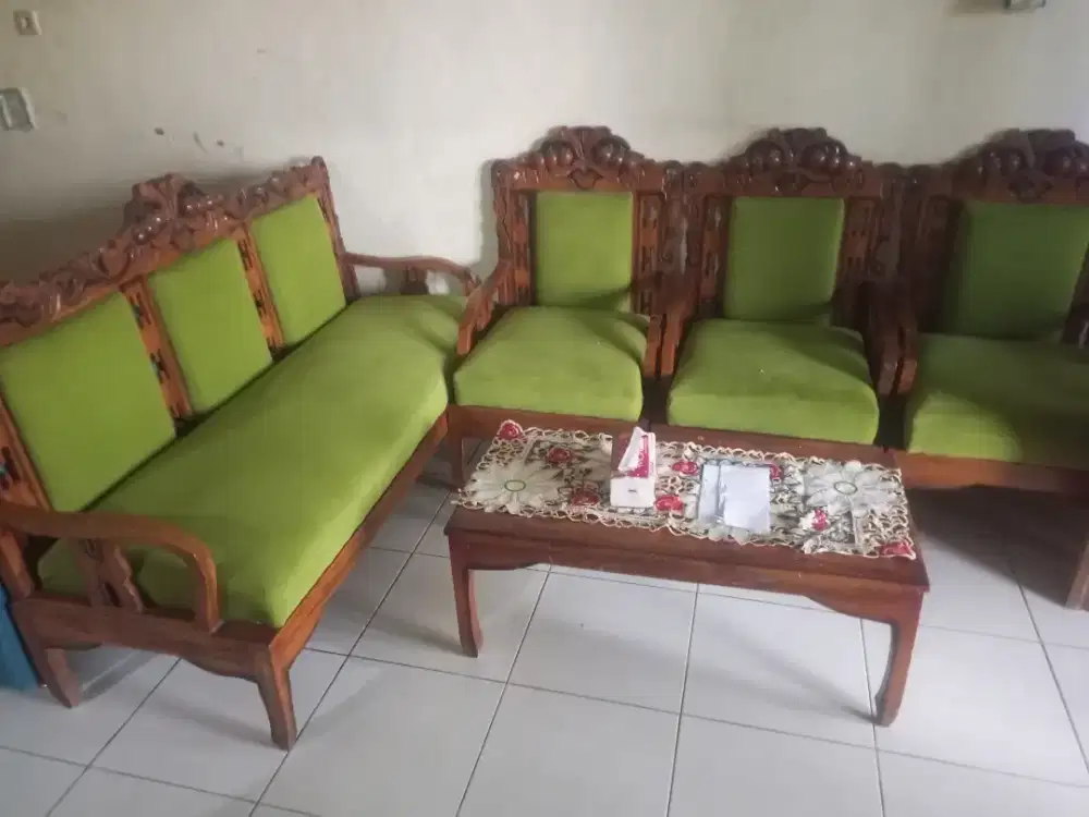 Meja kursi jati ukiran