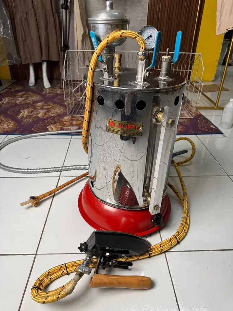 Setrika uap laundry