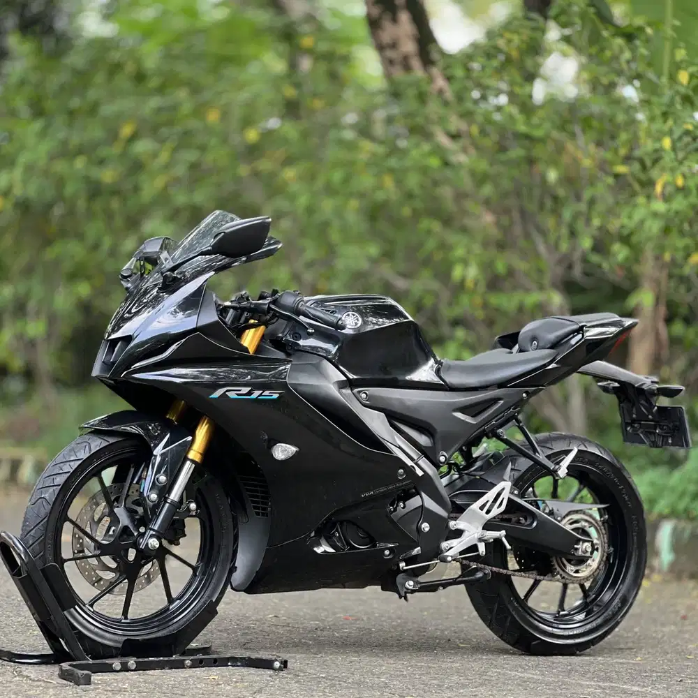YAMAHA R15 V4 2022 BLACK KM 10K PAJAK PANJANG LIKE NEW