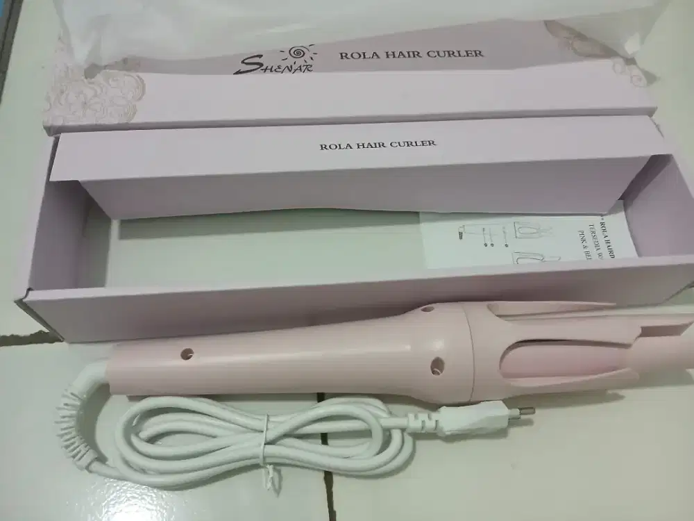 Catokan rambut warna pink merek shenar