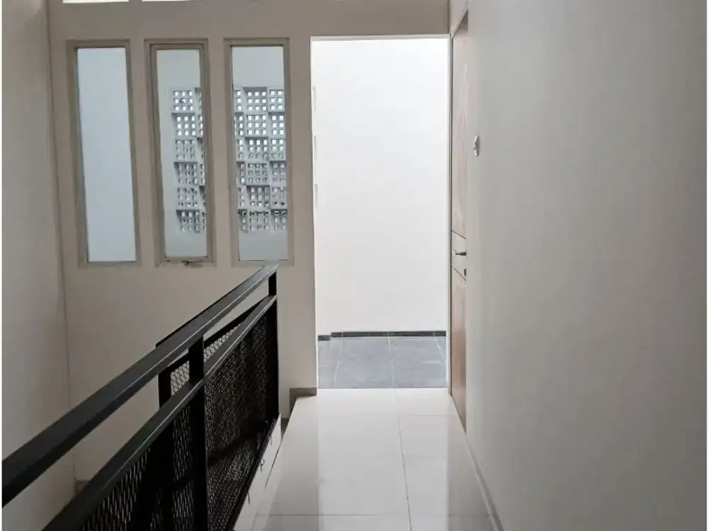 Rumah 2 Lantai Minimalis Siap Huni Mainroad Taman Cibaduyut Indah Bandung