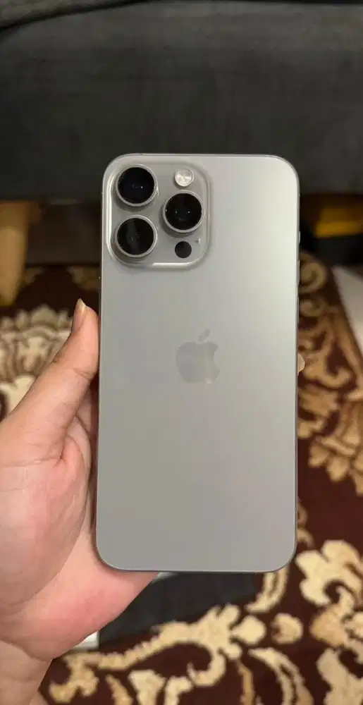 Iphone 15 pro max 256gb natural titanium