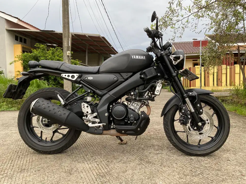 58@:DP:1,250RB B DEPOK YAMAHA XSR155CC HITAM