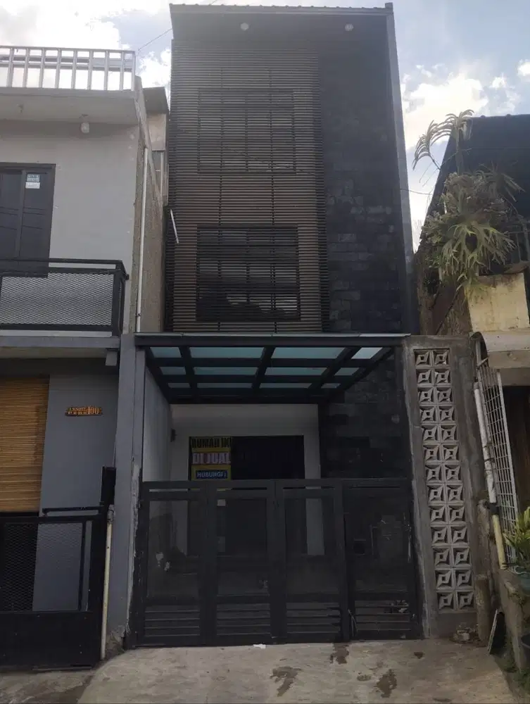 Dijual rumah 2.5 lantai sindanglaya rooftop dan pemandangan bandung