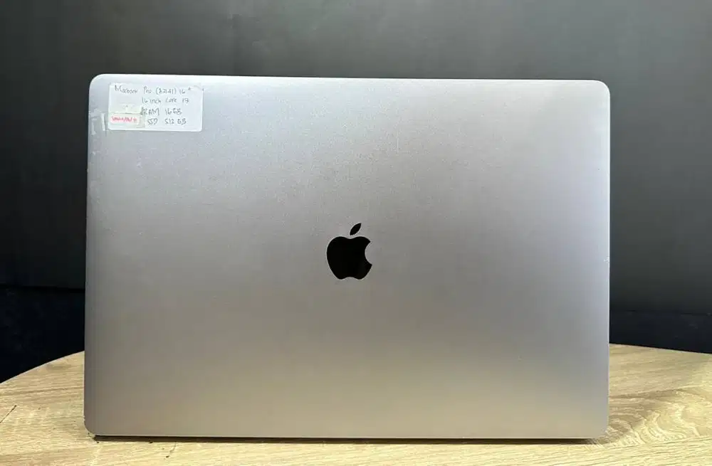 Macbook Pro 2019 (A2141) Core i7 RAM 16GB/512GB Layar Retina