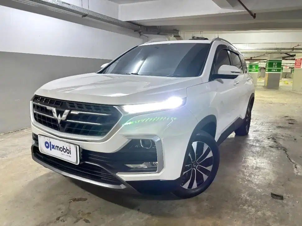 LOW DP Wuling Almaz 1.5 Exclusive 7-Seater Bensin-AT 2022 HFU