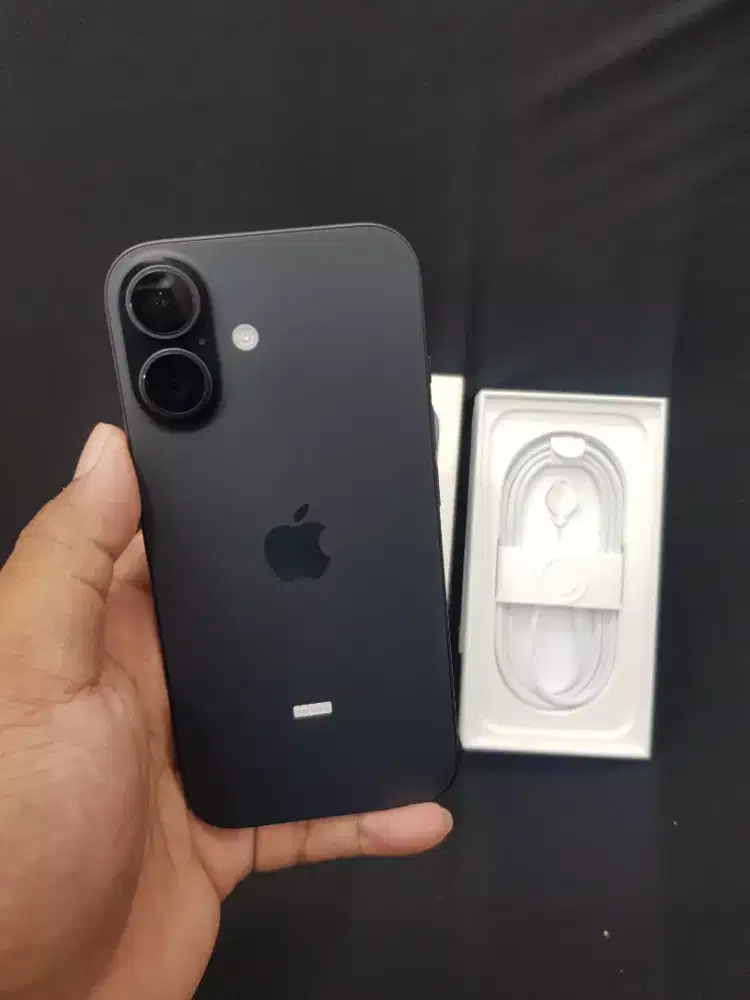 iPhone 16 128 GB Resmi iBox . Second Like New