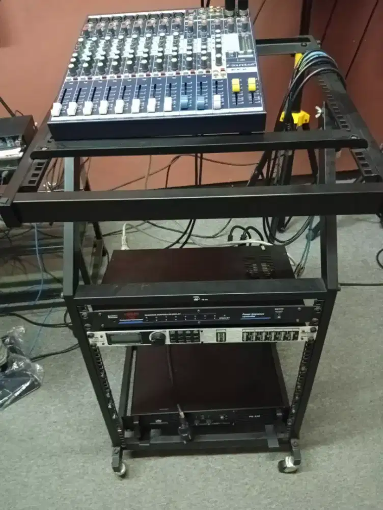 Paket rak mixer power squence management