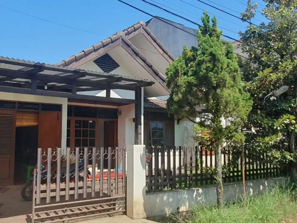 Dijual Rumah Terawat Komplek Arcamanik Endah Bandung