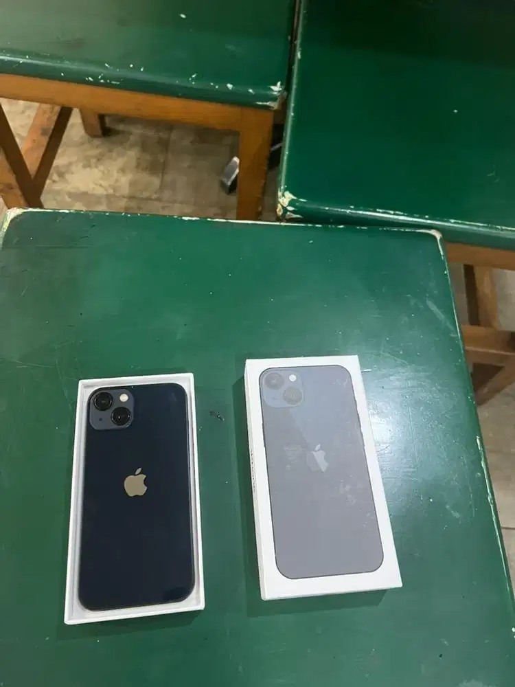 iphone 13 128gb hitam pekat