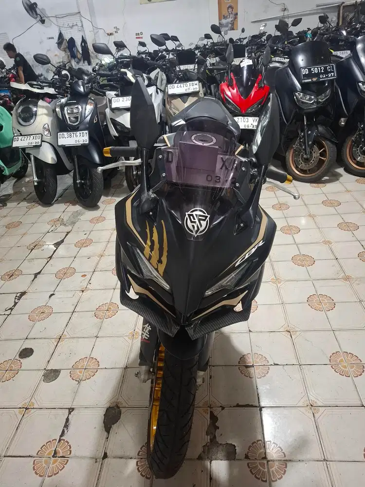 Honda CBR 150CC 2023 HITAM
