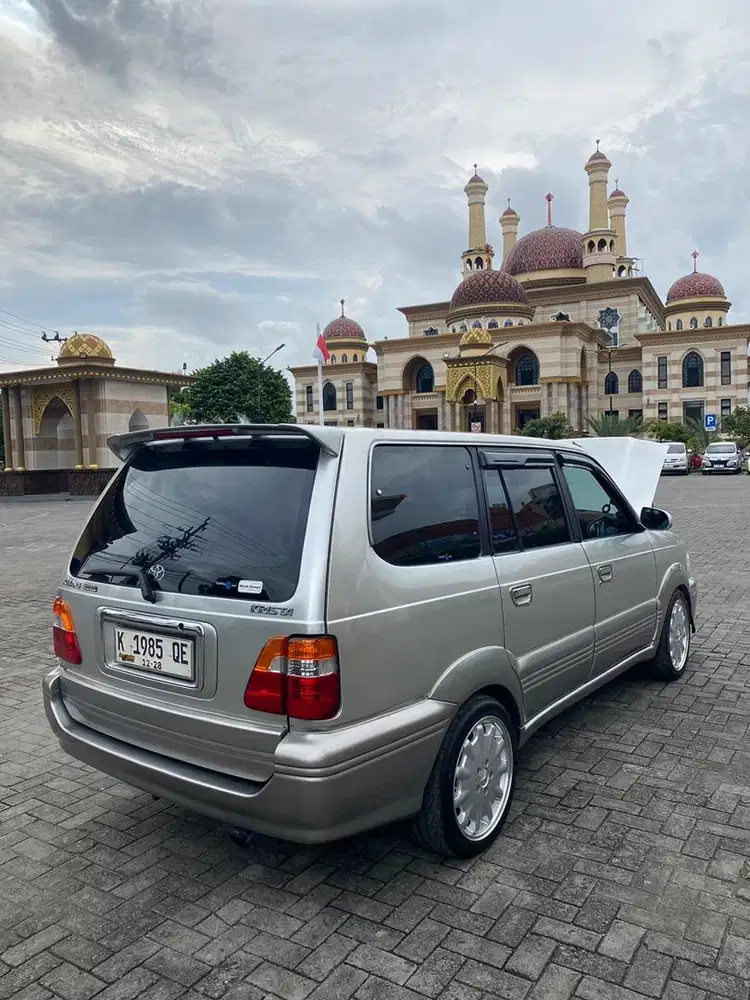 Kijang krista diesel 2004