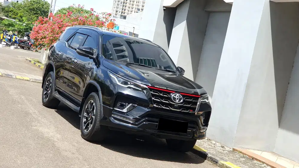 [ GARANSI 5TH ] Toyota Fortuner 2.4 VRZ TRD Sportivo Diesel 2021/2022