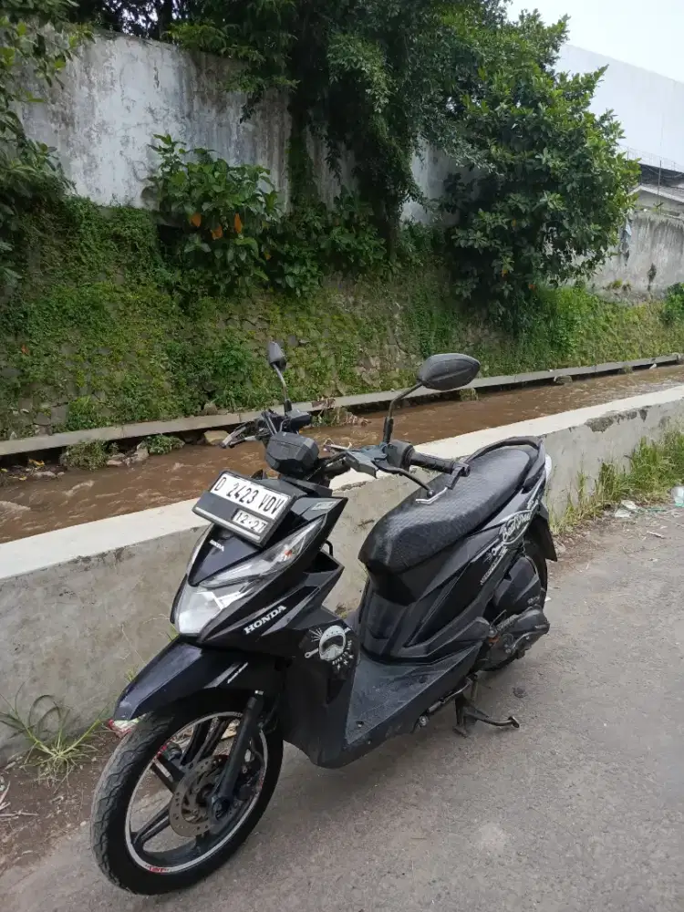 Honda beat street 2017 mulus orsinil