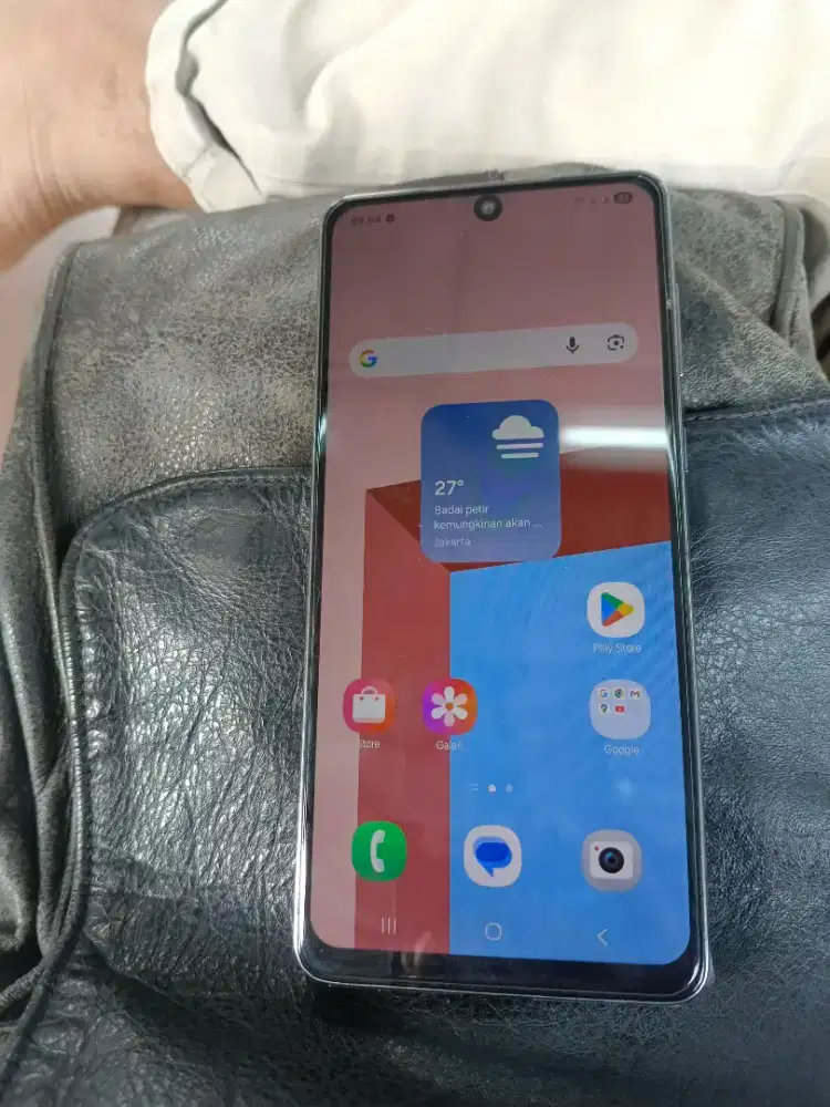 Saya mau jual HP Samsung a73 5g