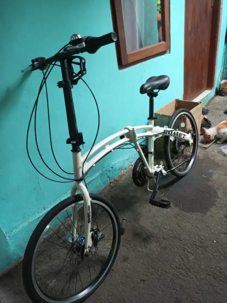 Sepedah lipat comet