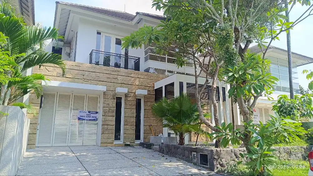 Rumah 2 lantai nuansa villa tropis Citraland dekat Hokky dan UC