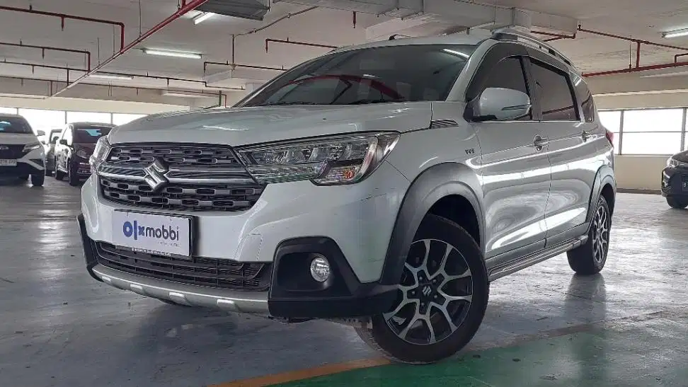 TDP 9,JT Suzuki XL7 1.5 Zeta Bensin-AT Putih 2021