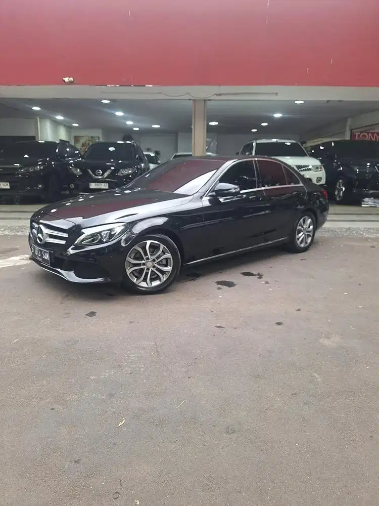 Mercedes Benz C200 W205 Avantgarde 2016 Hitam
