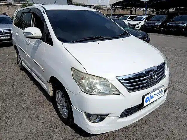 MOBIL PILIHAN Toyota Kijang Innova 2.0 G Bensin-MT 2013 SRK B