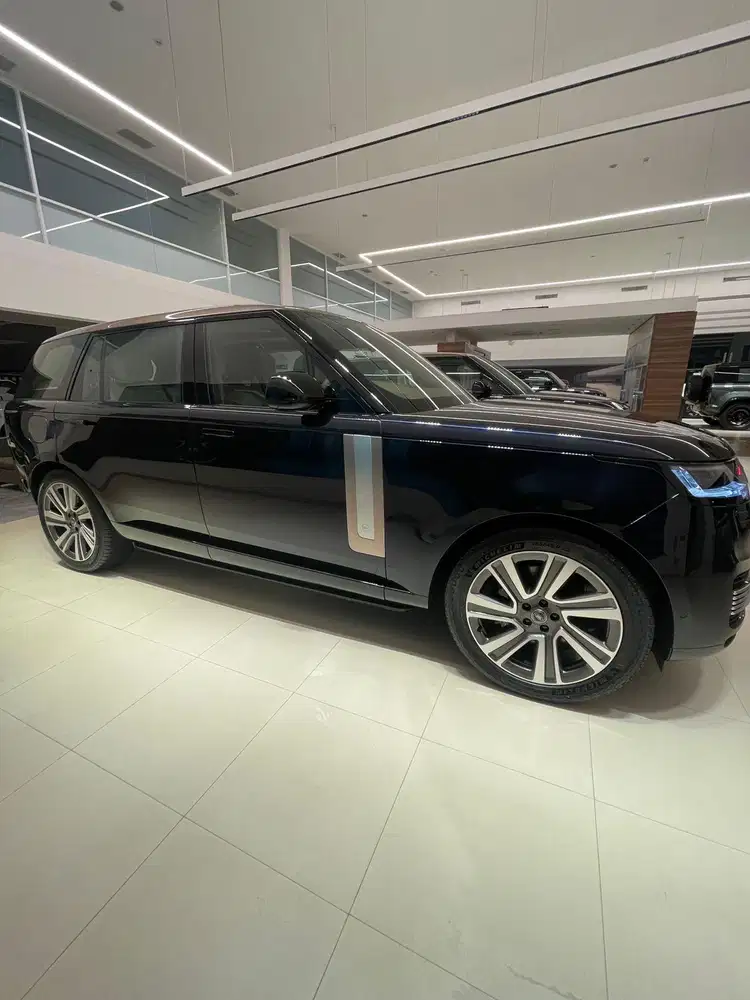 New Range Rover SV 2025 PHEV