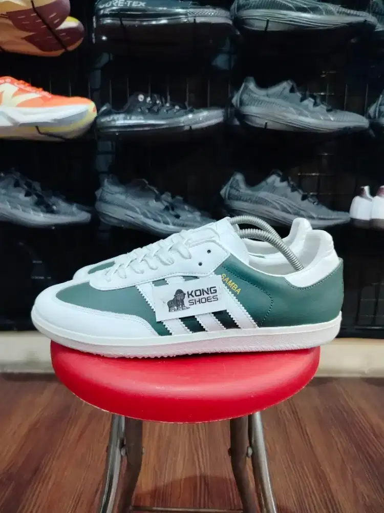 SEPATU ADI SMBA OFF WHITE GREEN 44