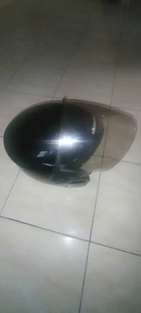 Helm Honda bekas