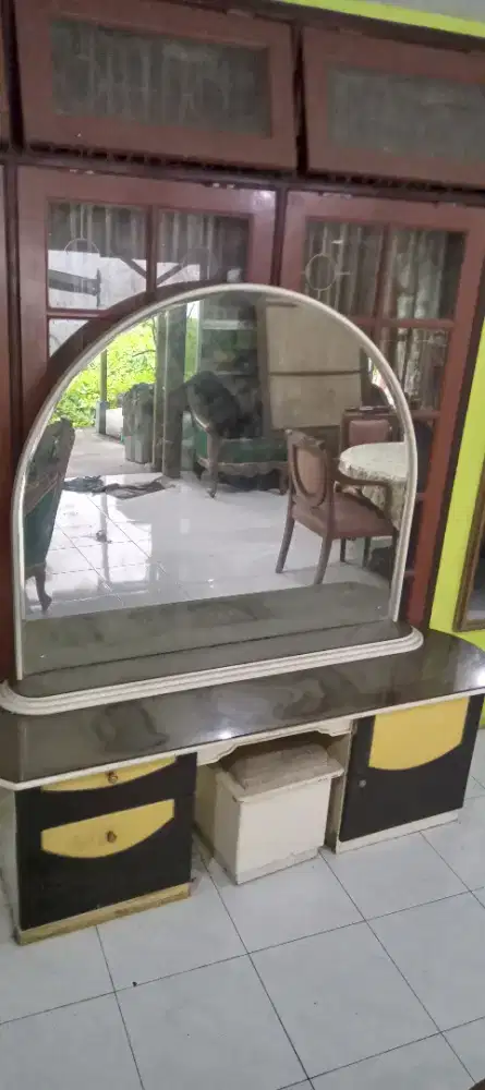 Kaca rias meja 1 set siap pakai nego cod rungkut gan