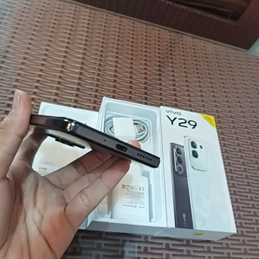 Vivo Y29 8+8/128 Fulset orian segl