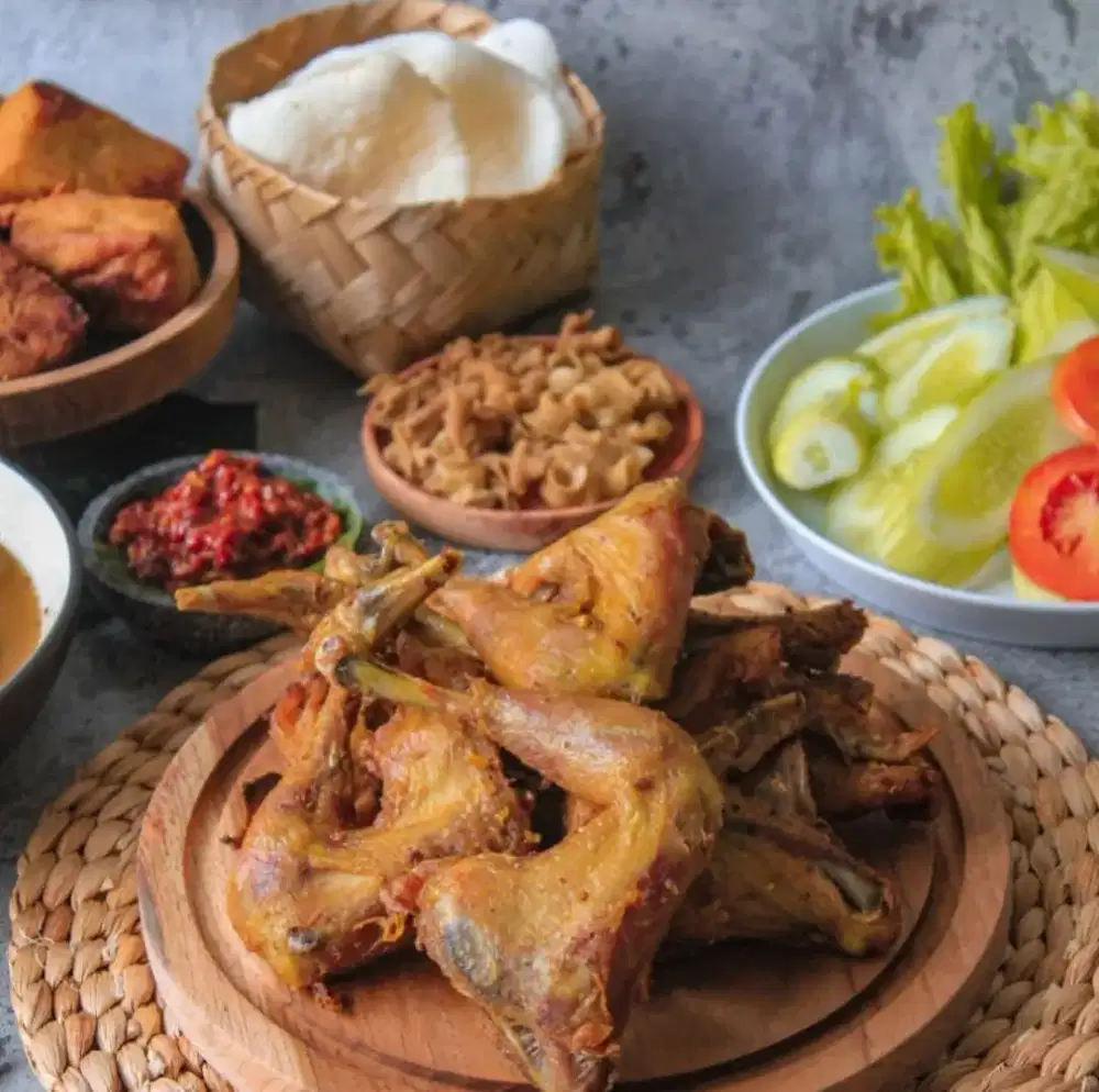 DICARI WAITER UNTUK RESTO